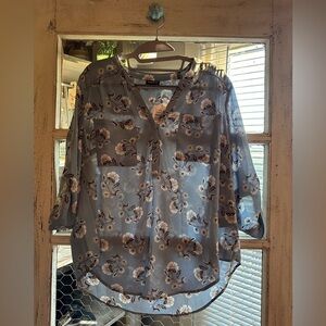 NWT Torrid | Floral Blouse Blue and White